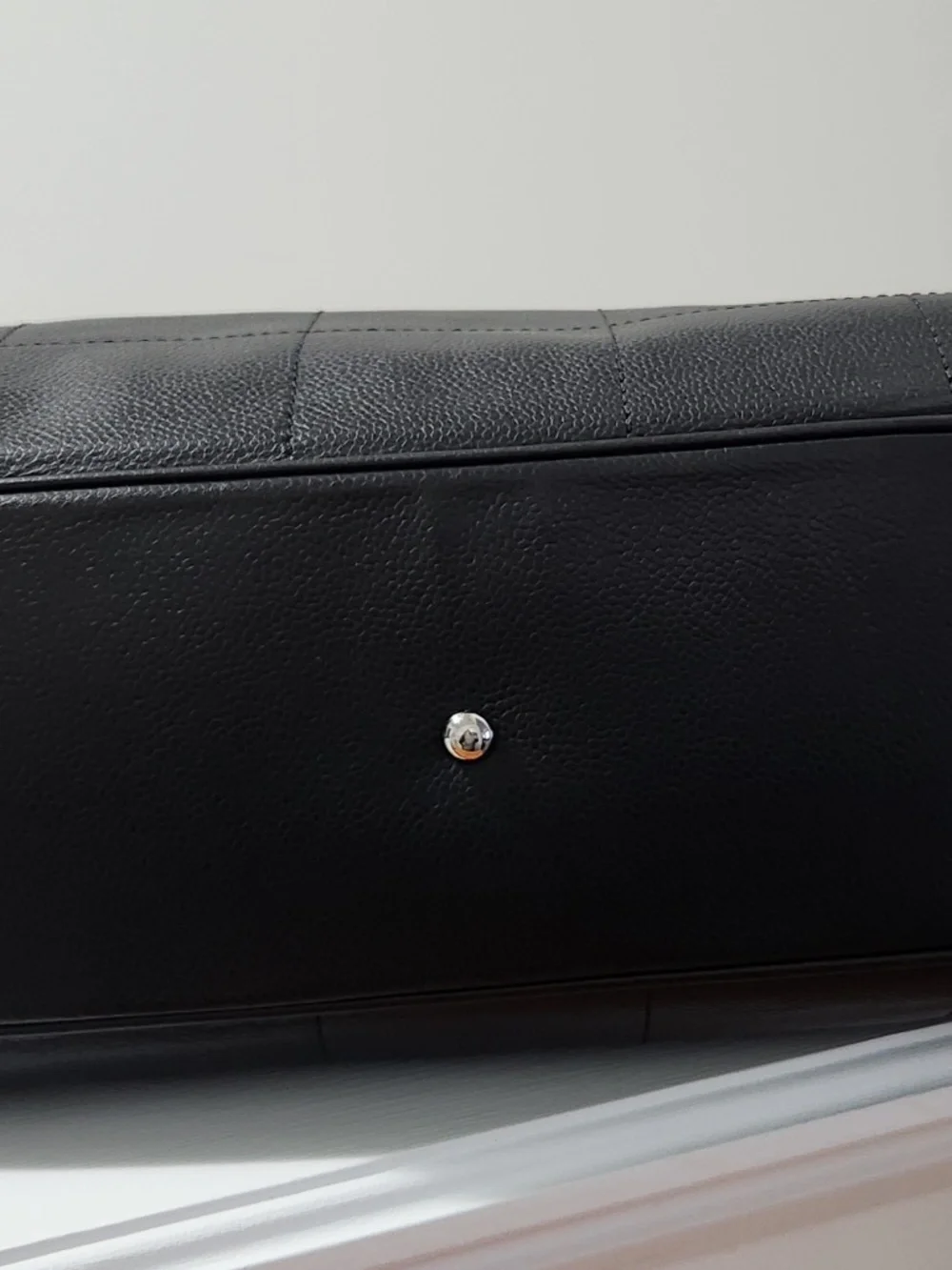 CHANEL Tote - Picture 15 of 16